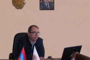 Բերդ համայնքի մայթերը վերանորոգել է համայնքապետի կնոջ ընկերությունը
