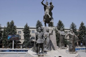 Гюмри: скульптурный бум или распыление средств?