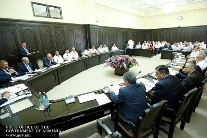 Վարչապետը հանձնարարել է ՋՕԸ-երի տնօրեններին ջրամատակարարումն իրականացնել պատշաճ մակարդակով