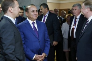 Armenian Prime Minister Signs Economic Documents at  Eurasian Meeting in Belarus