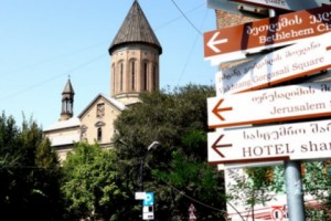 Под фундамент церкви сурб Норашен в Тбилиси просачивается вода. Какая судьба ждет церковь 
после укрепления?