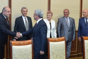 Սարգսյանը հանդիպել է կոմունիստական կուսակցության ներկայացուցիչներին