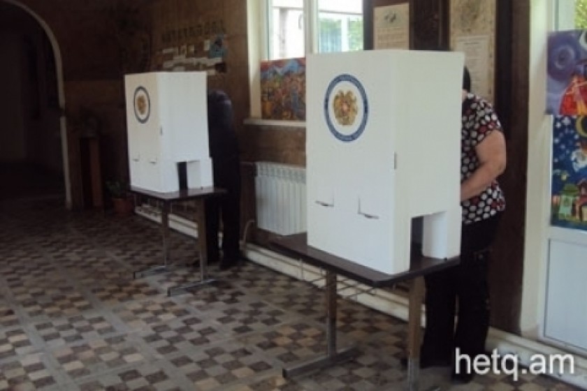 Armenia's Police to Spend $416,000 to Send Referendum Notices Via Post