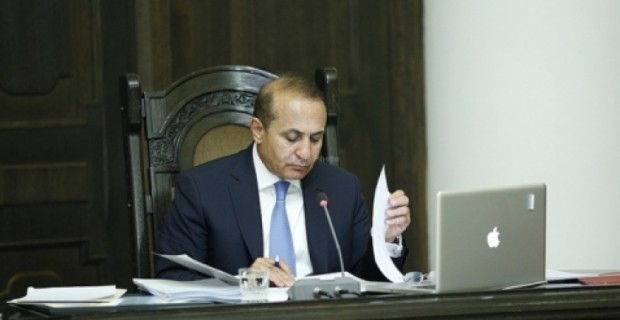 Armenian PM: 'Together We Can Make Armenia Flourish Economically'