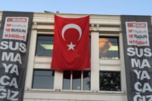 Turkey: Opposition Leader Blasts Gov't for Journalist Crackdowns
