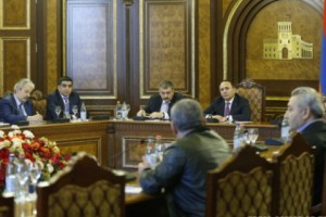 Վարչապետը տնտեսվարողների հետ քննարկել է արտադրության զարգացմանն ուղղված հարցեր
