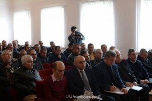 Արցախի վարչապետը հանդիպել է մի խումբ միջին և խոշոր հողօգտագործողների
