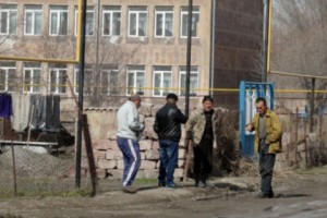 Շիրակավանցիները պնդում են, որ բանկերը շանտաժի միջոցով երաշխավորներին ստիպում 
են մուծել պարտք ունեցող վարկառուի փոխարեն