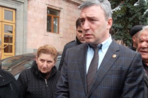 Работники завода “Ванадзор Химпром” грозятся с 1 апреля покинуть завод
