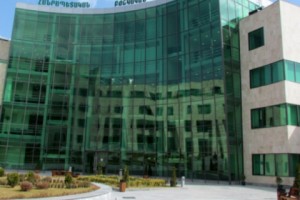 В республиканский медцентр в Степанакерте доставлены четверо раненых