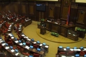 Заседание НС началось с заявления Эдуарда Шармазанова