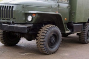 Грузовой автомобиль “Урал” попал в ДТП: один военнослужащий погиб, шестеро получили 
травмы