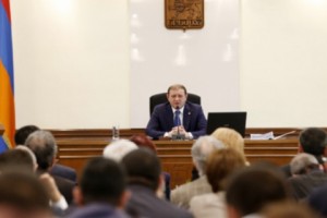 Տարոն Մարգարյան. «Մեր պարտքն է սատար կանգնել մեր զինվորների ընտանիքներին»