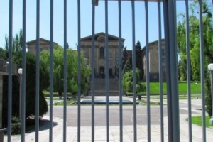 Դռնփակ քննարկում ԱԺ-ում՝ պաշտպանության նախարարի մասնակցությամբ
