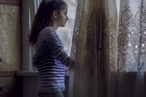 14-летняя девочка о войне власть имущих и пианино