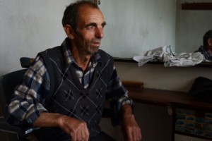 «Դրամ, դոլար, դալլաքու տարե». Մեծ Թաղերի վարսավիր Յուրան