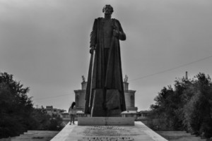 Քաղաքական քանդակները քաղաքում