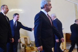 Карабахский конфликт: петля затягивается. Почему спешат посредники?