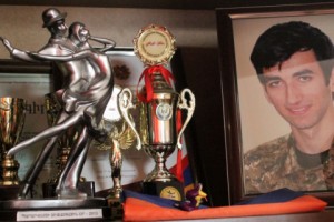 “Я больше не хочу, чтобы в моей группе танцевали парни…” – хореограф погибшего 
сержанта Норика Гаспаряна