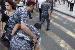 Полицейские признаются потерпевшими, граждане – нет