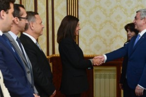 Armenian President Welcomes Paris Mayor Anne Hildago to Yerevan