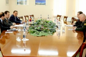 Պաշտպանության նախարարն ընդունել է Վրաստանի արտակարգ և լիազոր դեսպանին 
ու ռազմական կցորդին