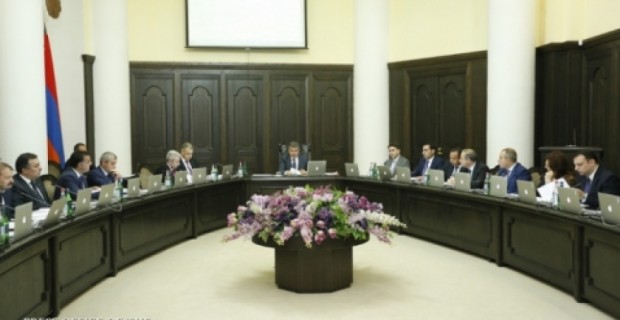 Armenian Prime Minister Issues Directives: One Deals with Nepotism in School Hiring