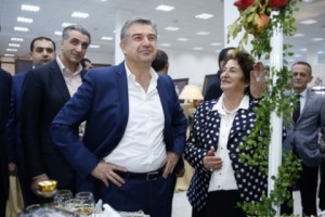 Վարչապետը ծանոթացել է «Արմպրոդէքսպո» մասնագիտացված ցուցահանդեսին ներկայացված արտադրանքին