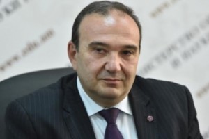 Լևոն Մկրտչյան. «Մենք դնում ենք առնվազն երկու օտար լեզվի խորացված, ամբողջական կիրառման հարց»