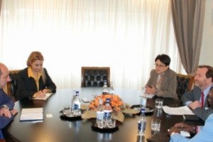 Armenian Minister, U.S. Ambassador Discuss Greater Trade and Investment