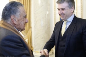 Eurnekian and Armenian Prime Minister Discuss Future Joint Projects