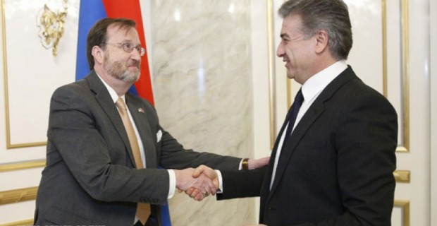 Armenian Prime Minister, US Ambassador, Discuss Joint Efforts to Combat Corruption