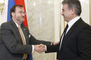 Armenian Prime Minister, US Ambassador, Discuss Joint Efforts to Combat Corruption