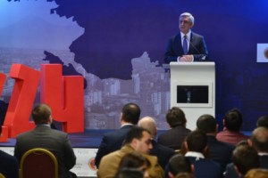 Սերժ Սարգսյանը հանդիպել է  ՀՀԿ 16-րդ համագումարի երիտասարդական հավաքի 
մասնակիցներին

