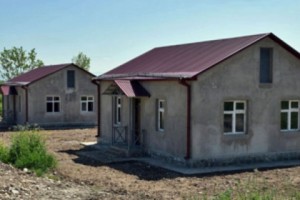 Կառավարության ներկայացուցիչը հավաստիացնում է, որ մայիսին տունը կհանձնվի Բադալյանների բազմանդամ ընտանիքին