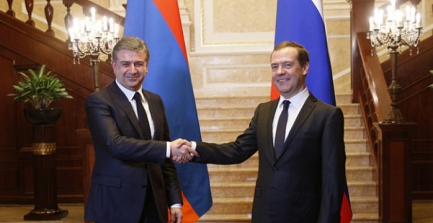 Armenian Prime Minister Visits Moscow: Meets Medvedev, Seeks Russian Capital  
