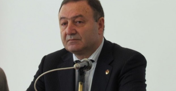 «Արմավիրի մարզպետ պարոն Ղահրամանյան, ի՞նչ է, Դուք օրենքից վե՞ր եք». Անահիտ Բախշյան