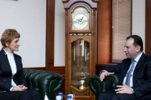 Պաշտպանության նախարարը Բուլղարիայի դեսպանի հետ քննարկել է երկկողմ համագործակցությանն առնչվող հարցեր