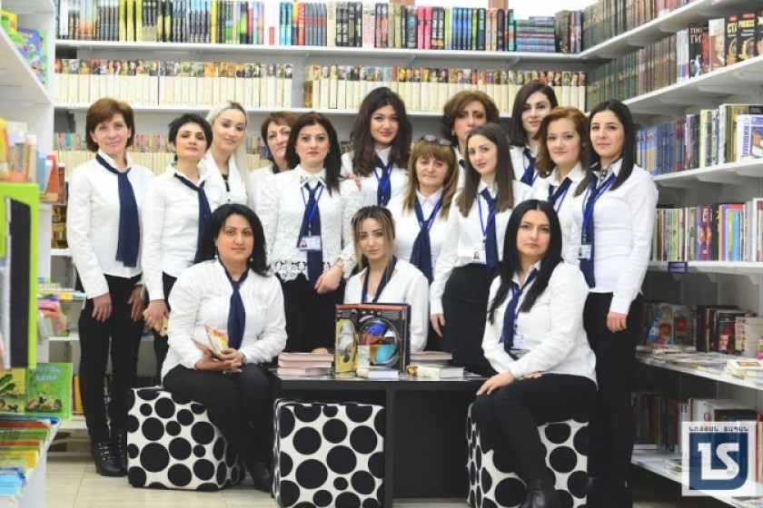 Վերաբացվել է «Նոյյան Տապան» գրատների ցանցի գլխամասը՝ Աբովյան 8 հասցեում