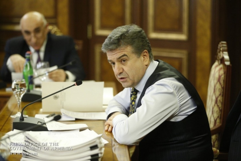 Սեփական եկամուտների աճ ապահոված համայնքների ղեկավարների հետ վարչապետը քննարկել 
է զարգացման նոր ծրագրեր