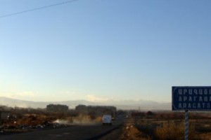 «Ժառանգությունը» պահանջում է քննարկում Արագածոտնի մարզպետի հետ
