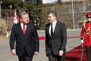 Armenian Prime Minister Flies to Tiflis for Talks on Greater Bilateral Cooperation