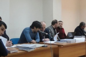 Դատական նիստը խոչընդոտող «չըխկչըխկոցներ» ու մերժված միջնորդություններ. 
Եղիշե Խաչատրյանի սպանության գործի նախապատրաստման մասը «չի ավարտվում»