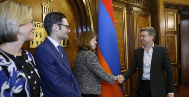 Կարեն Կարապետյանը ՎԶԵԲ-ի և «Ամբեր Կապիտալ»-ի ներկայացուցիչների հետ քննարկել է նորաստեղ հիմնադրամի գործունեության ուղղությունները