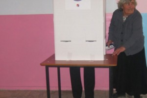 «Գյուղացի մարդիկ են, իրար օգնում են, ինչի ես նկարում»,- ասաց հանձնաժողովի անդամը
