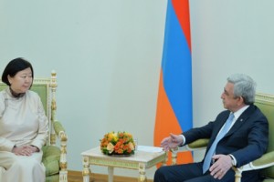 Президенту Сержу Саргсяну вручила верительные грамоты посол Монголии в Армении
