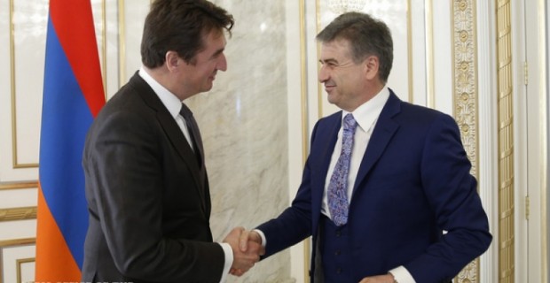 Премьер-министр и посол Сербии в Армении обсудили вопросы активизации экономических 
связей