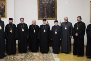 Պոլսահայ համայնքը և Ս. Էջմիածնի հեղինակությունը փրկելու հրամայականը. ի՞նչ անել Աթեշյանի հետ