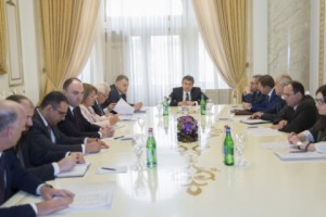 Քննարկվել են ընդերքի երկրաբանական ուսումնասիրության ոլորտի պետական 
կառավարմանն առնչվող հարցեր