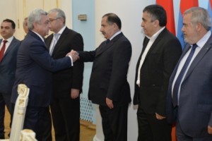 Նախագահի նստավայրում ՀՀԿ-ի և ՀՅԴ-ի միջև ստորագրվել է քաղաքական կոալիցիա 
կազմավորելու մասին հուշագիր


